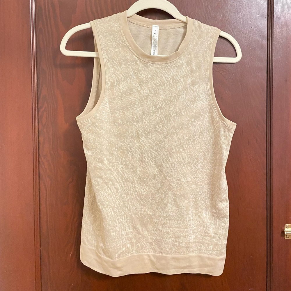 Lululemon Muscle Tee